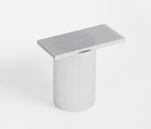 Load image into Gallery viewer, Vent Table